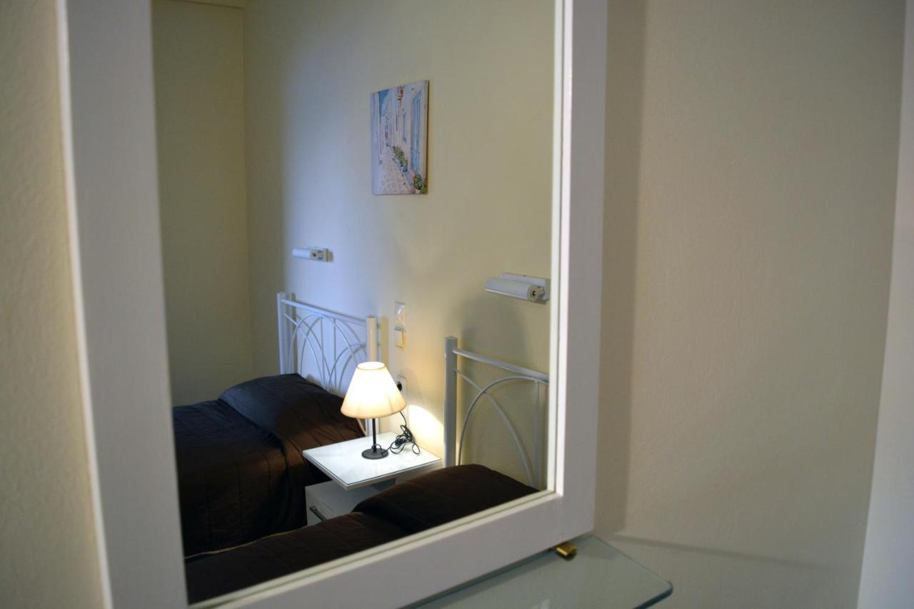 Papadatos Apts With Amazing View - 5Mins From The Beach Kontogialos Exterior photo