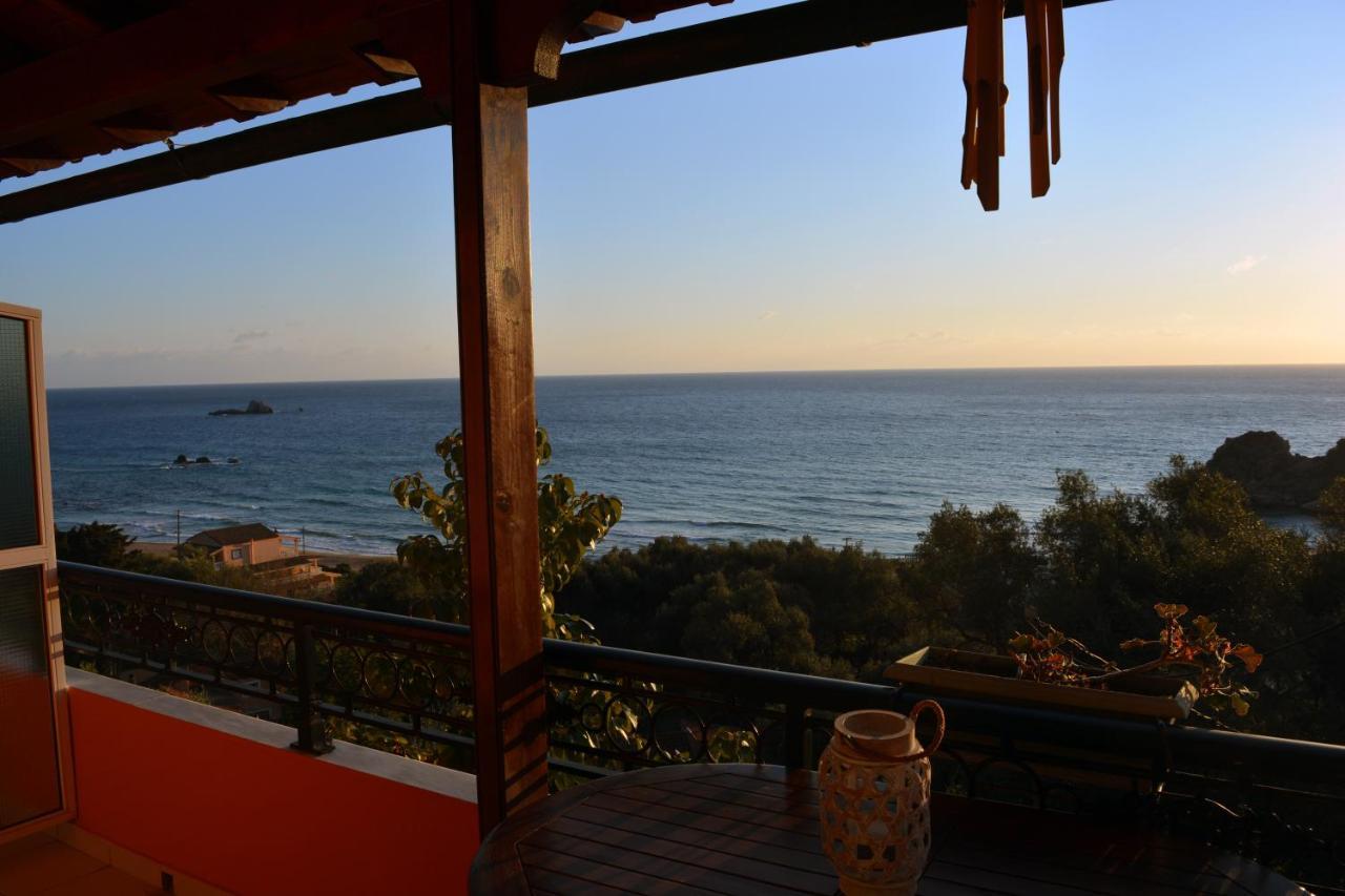 Papadatos Apts With Amazing View - 5Mins From The Beach Kontogialos Exterior photo