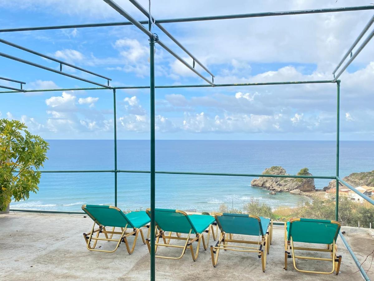 Papadatos Apts With Amazing View - 5Mins From The Beach Kontogialos Exterior photo